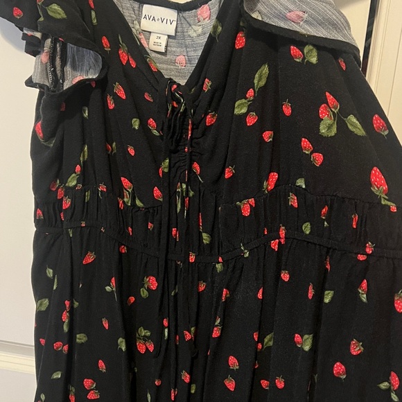 Target Ava & Viv Black with Strawberry 🍓 Flutter Maxi Dress 2X like new - Picture 2 of 5